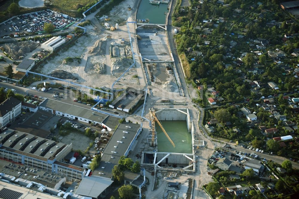 Luftbild Berlin - Baustellen zum Neubau der Verlängerung der Stadtautobahn A100 in Berlin Neukölln