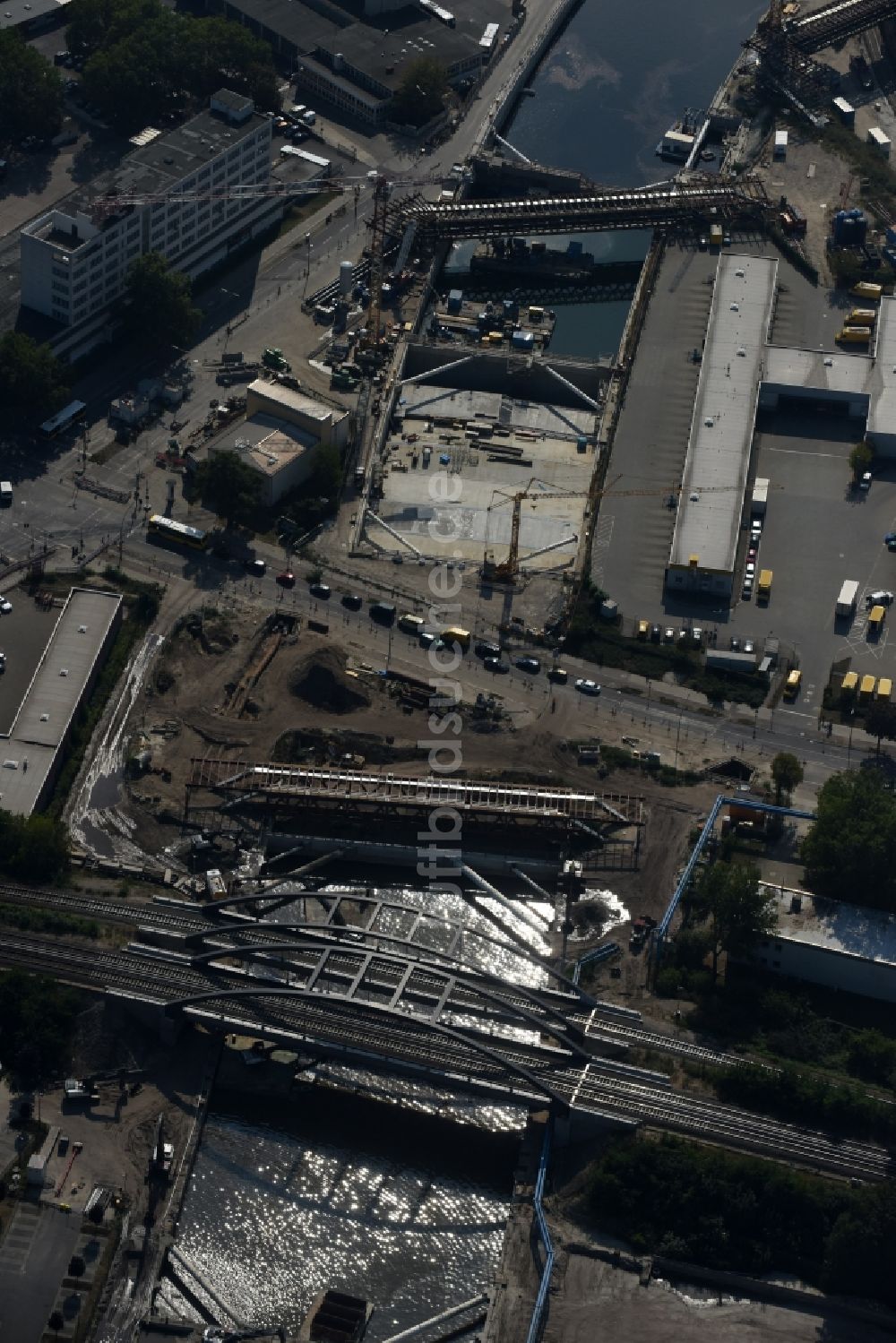 Luftaufnahme Berlin - Baustellen zum Neubau der Verlängerung der Stadtautobahn A100 in Berlin Neukölln