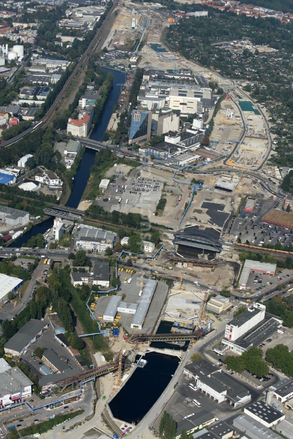 Berlin von oben - Baustellen zum Neubau der Verlängerung der Stadtautobahn A100 in Berlin Neukölln