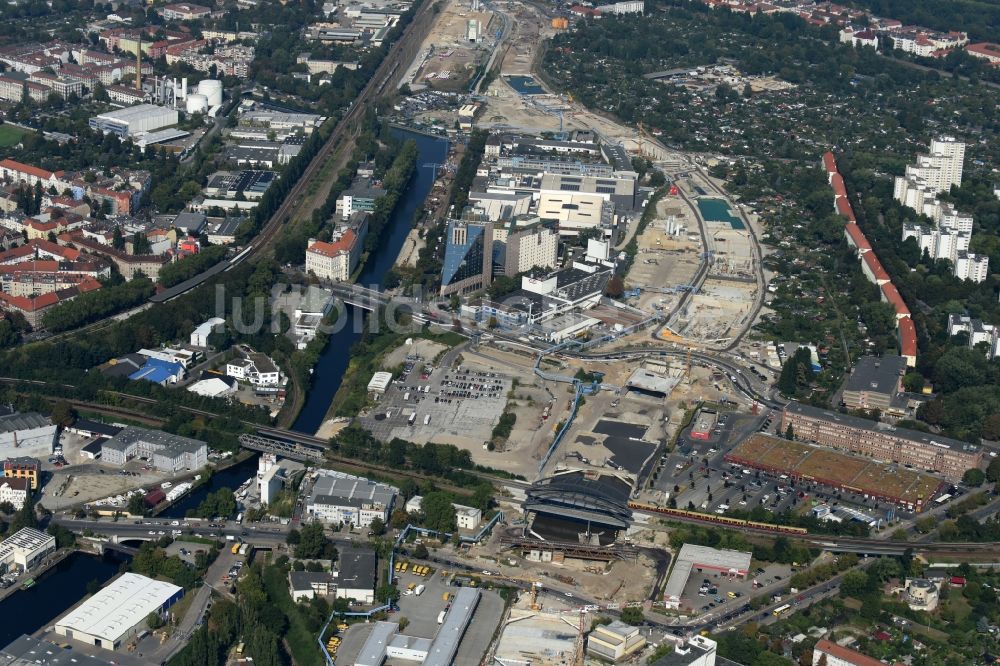 Berlin aus der Vogelperspektive: Baustellen zum Neubau der Verlängerung der Stadtautobahn A100 in Berlin Neukölln