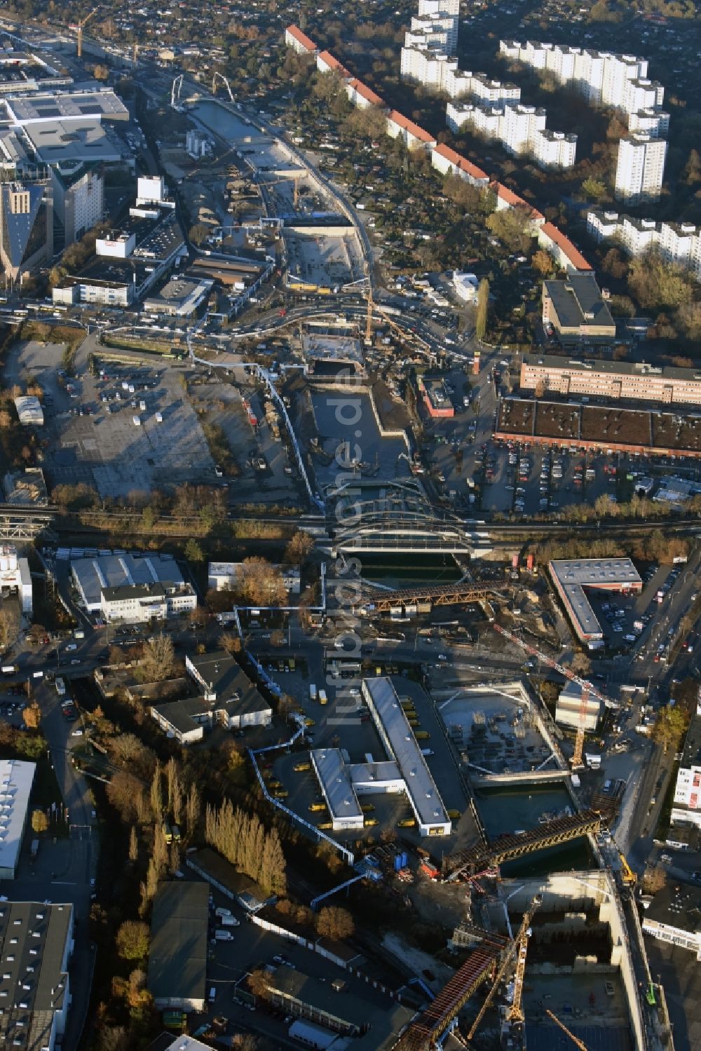 Berlin von oben - Baustellen zum Neubau der Verlängerung der Stadtautobahn A100 in Berlin Neukölln