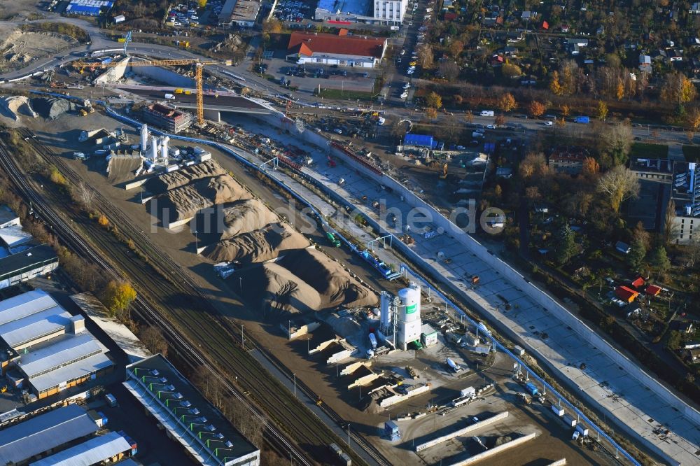 Luftbild Berlin - Baustellen zum Neubau der Verlängerung der Stadtautobahn A100 in Berlin Neukölln