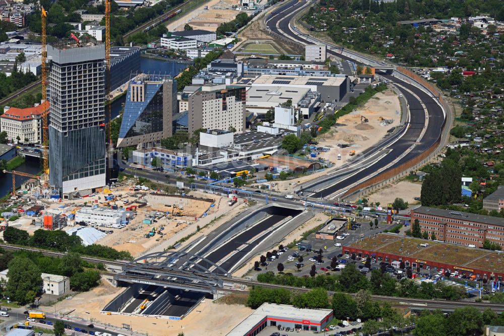 Luftbild Berlin - Baustellen zum Neubau der Verlängerung der Stadtautobahn A100 im Ortsteil Neukölln in Berlin, Deutschland