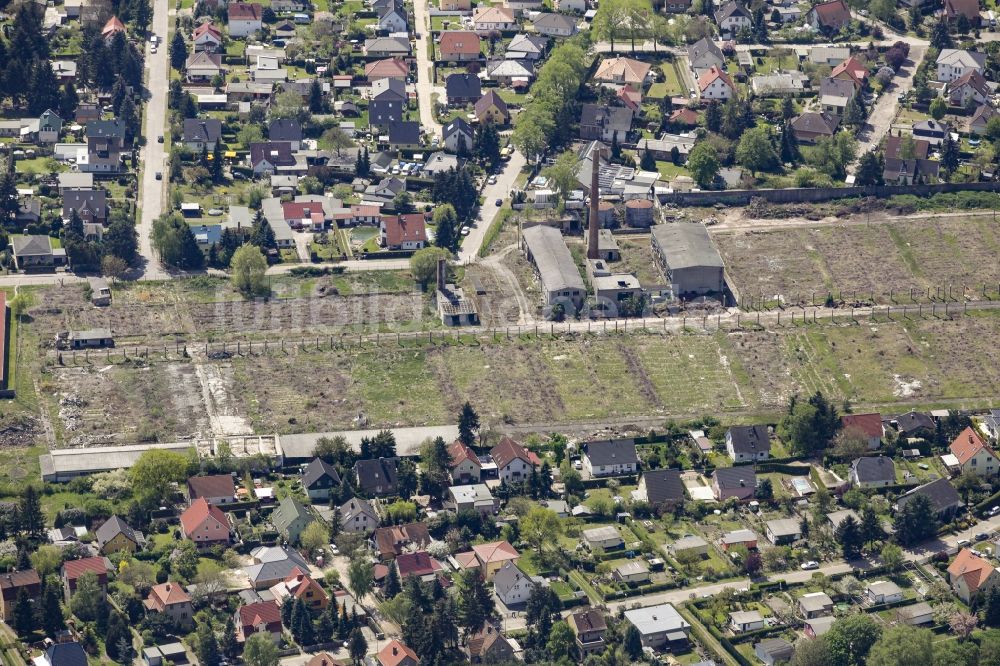 Berlin aus der Vogelperspektive: Baustellen zum Neubau- Wohngebiet einer Einfamilienhaus- Siedlung in Berlin