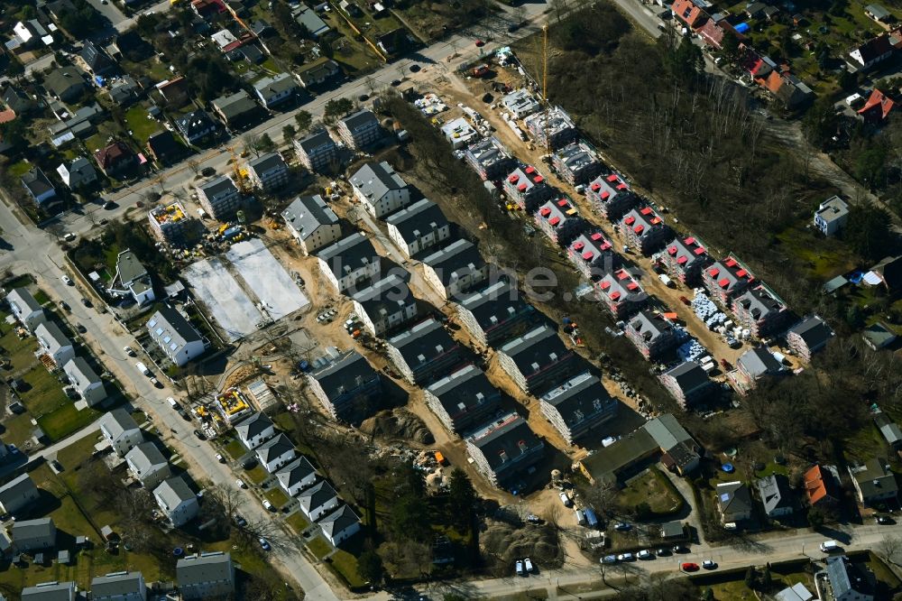 Berlin von oben - Baustellen zum Neubau- Wohngebiet einer Einfamilienhaus- Siedlung in Berlin, Deutschland