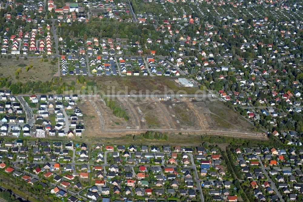 Luftbild Berlin - Baustellen zum Neubau- Wohngebiet einer Einfamilienhaus- Siedlung der degewo AG an der Stralsunder Straße im Ortsteil Mahlsdorf in Berlin, Deutschland