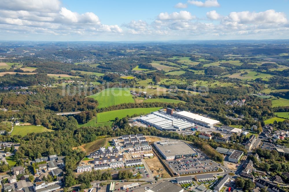 Velbert von oben - Baustellen zum Neubau- Wohngebiet einer Einfamilienhaus- Siedlung auf dem ehemaligen Woeste-Gelände in Velbert im Bundesland Nordrhein-Westfalen