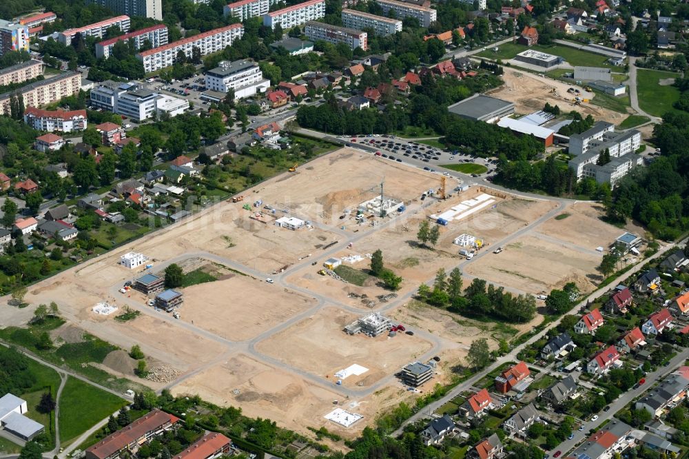 Schwerin von oben - Baustellen zum Neubau- Wohngebiet einer Einfamilienhaus- Siedlung an der Gadebuscher Straße in Schwerin im Bundesland Mecklenburg-Vorpommern, Deutschland