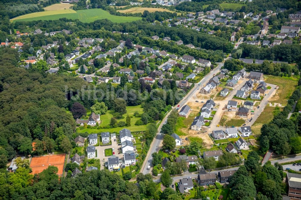 Heiligenhaus aus der Vogelperspektive: Baustellen zum Neubau- Wohngebiet einer Einfamilienhaus- Siedlung in Heiligenhaus im Bundesland Nordrhein-Westfalen