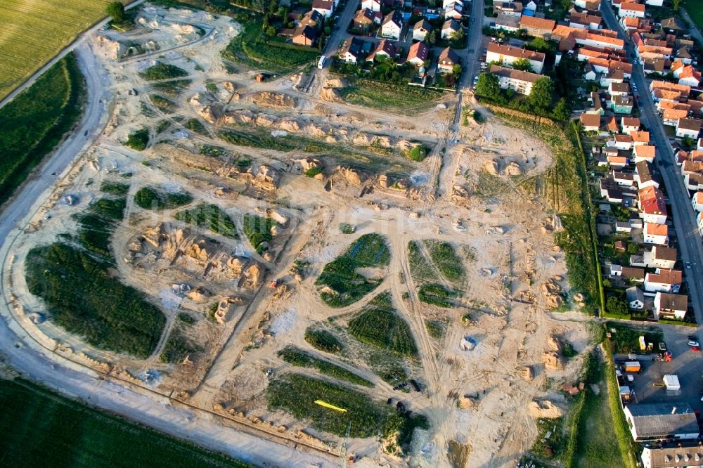 Luftbild Kandel - Baustellen zum Neubau- Wohngebiet einer Einfamilienhaus- Siedlung Am Höhenweg in Kandel im Bundesland Rheinland-Pfalz