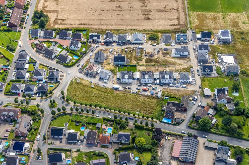 Luftaufnahme Bergkamen - Baustellen zum Neubau- Wohngebiet einer Einfamilienhaus- Siedlung Ährenweg in Bergkamen im Bundesland Nordrhein-Westfalen, Deutschland