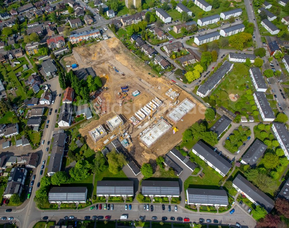 Luftaufnahme Mülheim an der Ruhr - Baustellen zum Neubau- Wohngebiet einer Einfamilienhaus- Siedlung Mühlenfeld Auf der Wegscheid der Wilma Wohnen West Projekte GmbH in Mülheim an der Ruhr im Bundesland Nordrhein-Westfalen