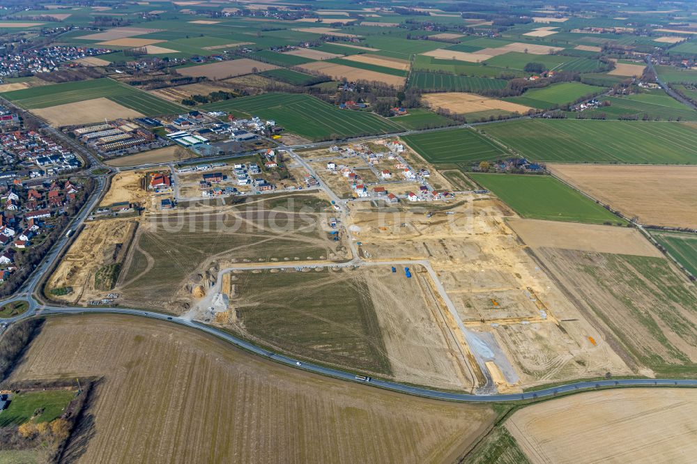 Luftbild Soest - Baustellen zum Neubau- Wohngebiet einer Einfamilienhaus- Siedlung Neuer Soester Norden zwischen Oestinghauser Landstraße und Weslarner Weg in Soest im Bundesland Nordrhein-Westfalen, Deutschland