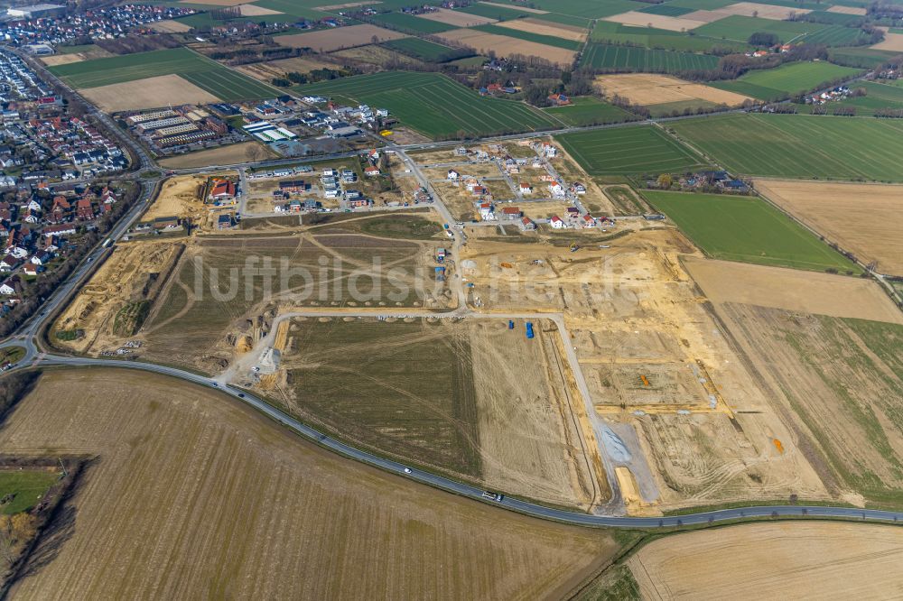 Luftaufnahme Soest - Baustellen zum Neubau- Wohngebiet einer Einfamilienhaus- Siedlung Neuer Soester Norden zwischen Oestinghauser Landstraße und Weslarner Weg in Soest im Bundesland Nordrhein-Westfalen, Deutschland