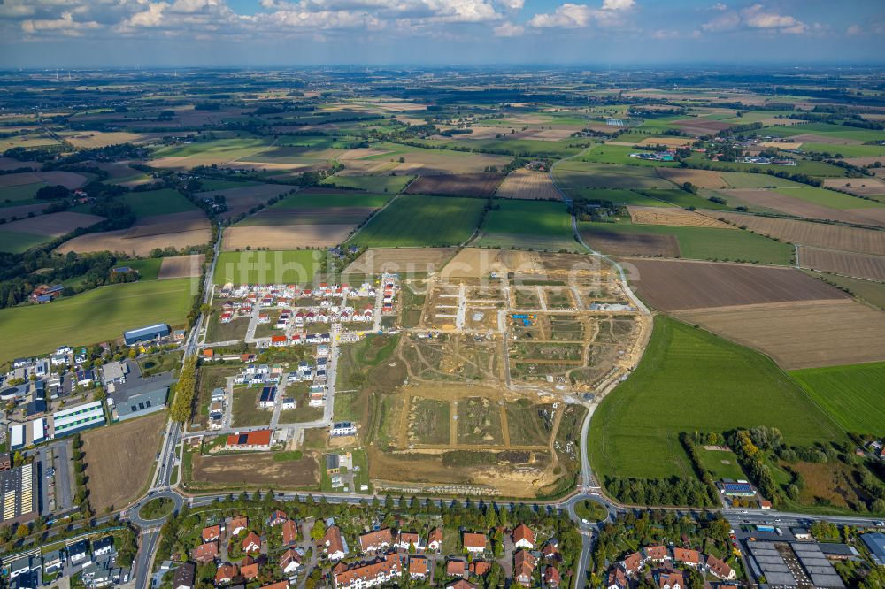 Luftaufnahme Soest - Baustellen zum Neubau- Wohngebiet einer Einfamilienhaus- Siedlung Neuer Soester Norden zwischen Oestinghauser Landstraße und Weslarner Weg in Soest im Bundesland Nordrhein-Westfalen, Deutschland