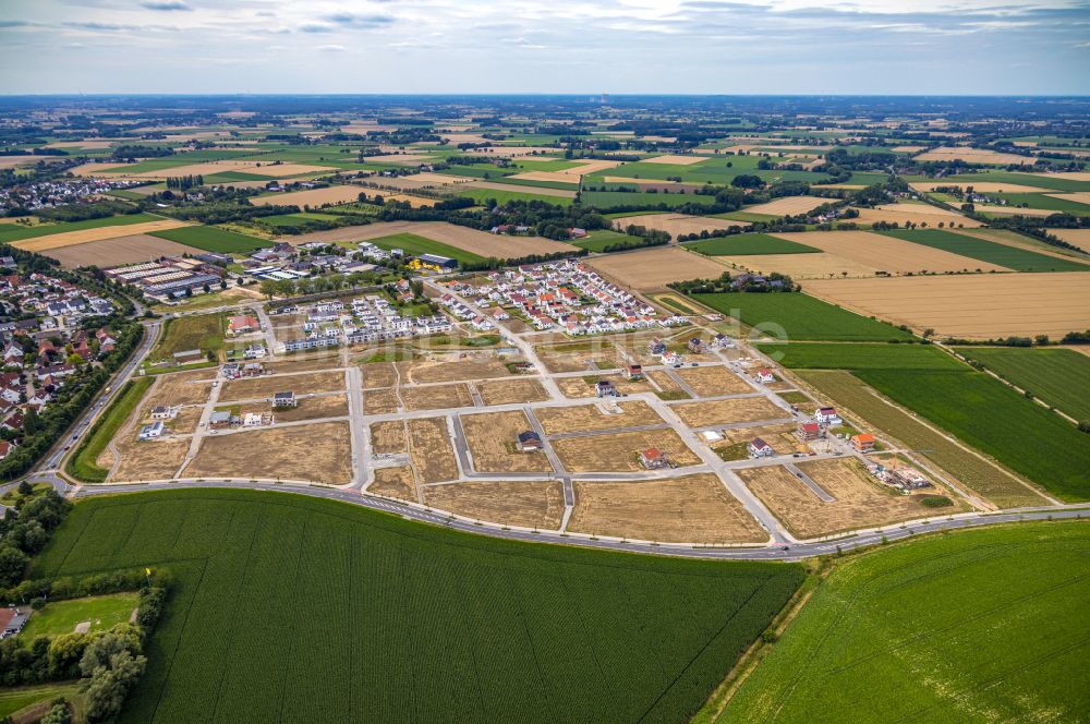 Luftaufnahme Soest - Baustellen zum Neubau- Wohngebiet einer Einfamilienhaus- Siedlung Neuer Soester Norden zwischen Oestinghauser Landstraße und Weslarner Weg in Soest im Bundesland Nordrhein-Westfalen, Deutschland