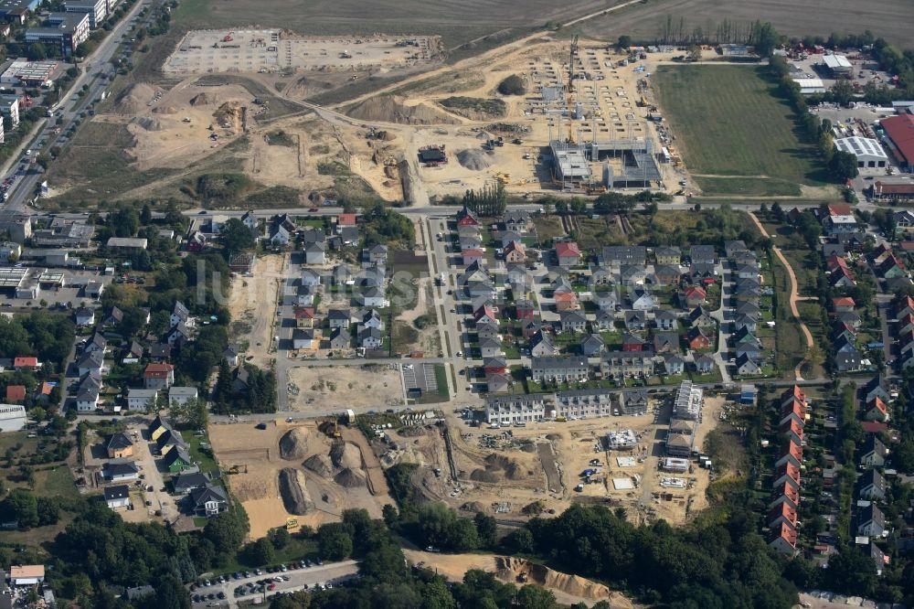 Berlin aus der Vogelperspektive: Baustellen zum Neubau- Wohngebiet einer Einfamilienhaus- Siedlung im Ortsteil Mahlsdorf in Berlin