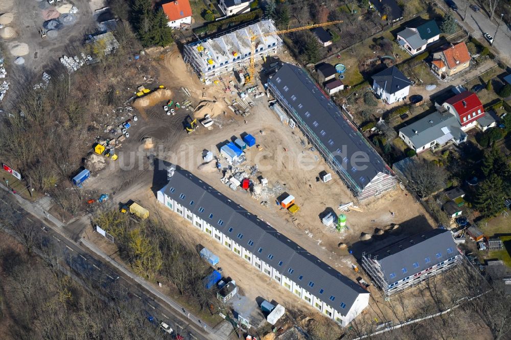 Luftaufnahme Berlin - Baustellen zum Neubau- Wohngebiet einer Einfamilienhaus- Siedlung im Ortsteil Mahlsdorf in Berlin, Deutschland