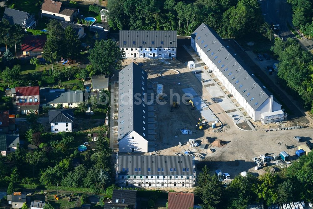 Berlin von oben - Baustellen zum Neubau- Wohngebiet einer Einfamilienhaus- Siedlung im Ortsteil Mahlsdorf in Berlin, Deutschland