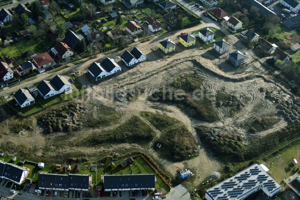 Luftaufnahme Panketal - Baustellen zum Neubau- Wohngebiet einer Einfamilienhaus- Siedlung in Panketal im Bundesland Brandenburg