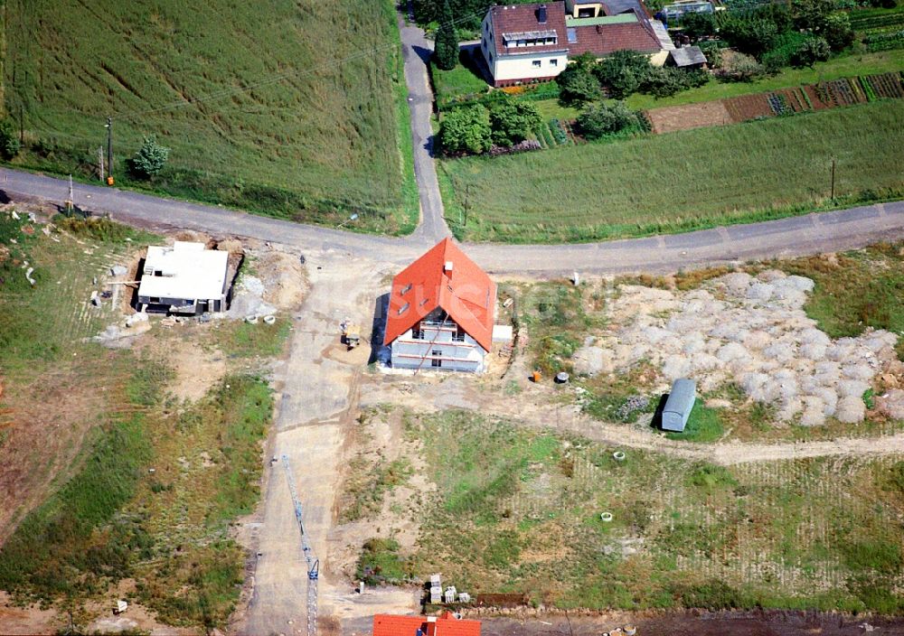 Luftaufnahme Wachtberg - Baustellen zum Neubau- Wohngebiet einer Einfamilienhaus- Siedlung La-Villedieu-Ring im Ortsteil Berkum in Wachtberg im Bundesland Nordrhein-Westfalen