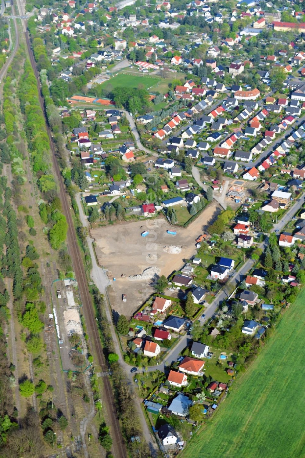 Fredersdorf-Vogelsdorf aus der Vogelperspektive: Baustellen zum Neubau- Wohngebiet einer Einfamilienhaus- Siedlung Waldweg in Fredersdorf-Vogelsdorf im Bundesland Brandenburg, Deutschland