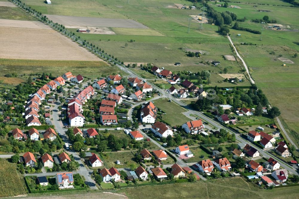 Wansdorf von oben - Baustellen zum Neubau- Wohngebiet einer Einfamilienhaus- Siedlung an der Wansdorfer Dorfstraße in Wansdorf im Bundesland Brandenburg