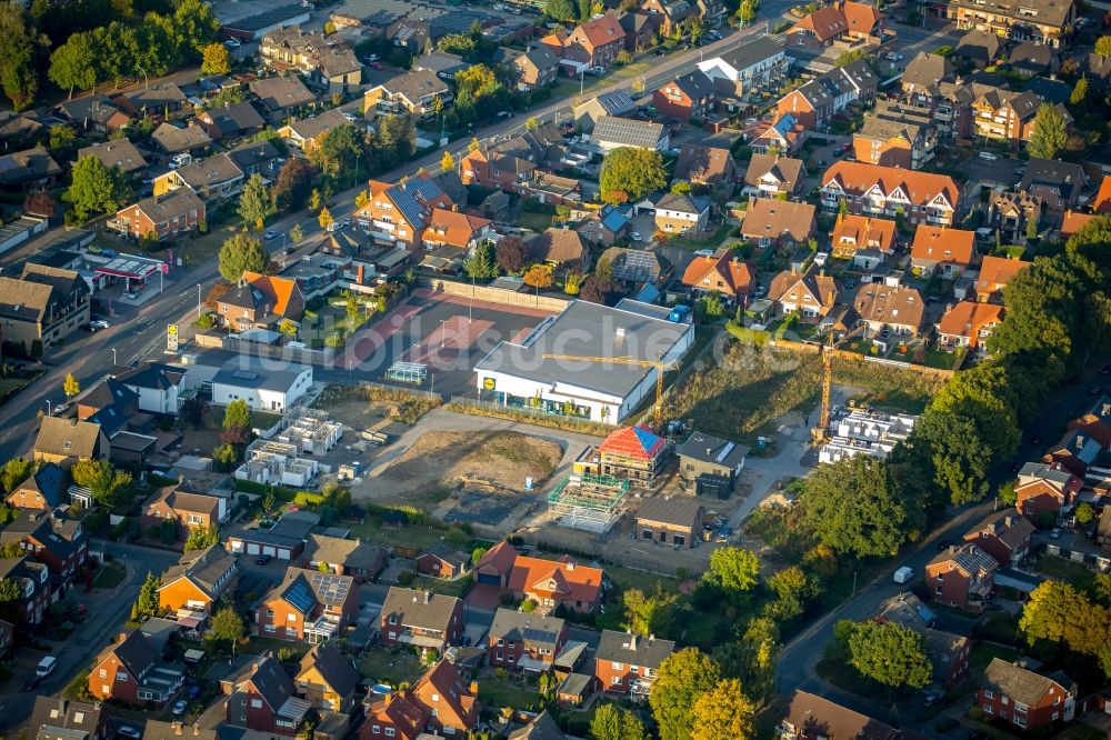 Werne aus der Vogelperspektive: Baustellen zum Neubau- Wohngebiet einer Einfamilienhaus- Siedlung an der Werner Straße im Ortsteil Stockum in Werne im Bundesland Nordrhein-Westfalen