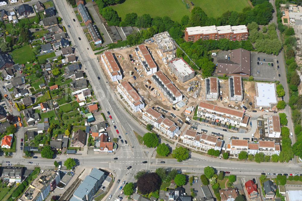 Luftaufnahme Lübeck - Baustellen zum Neubau- Wohngebiet einer Einfamilienhaus- Siedlung Wohnpark am Wiesental in Lübeck im Bundesland Schleswig-Holstein, Deutschland