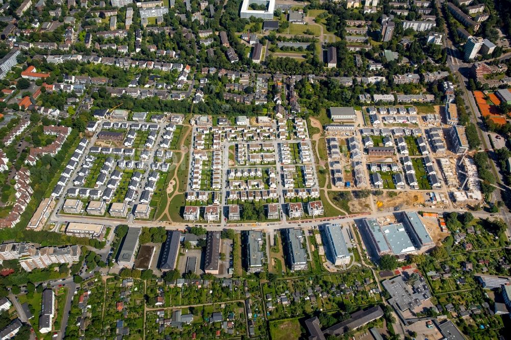 Luftaufnahme Düsseldorf - Baustellen zum Neubau- Wohngebiet einer Einfamilienhaus- Siedlung Zur alten Kaserne in Düsseldorf im Bundesland Nordrhein-Westfalen