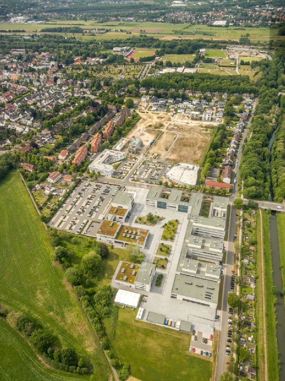 Hamm aus der Vogelperspektive: Baustellen zum Neubau- Wohngebiet einer Mehrfamilienhaus- Siedlung Paracelsuspark der Paracelsus GmbH & Co. KG in Hamm im Bundesland Nordrhein-Westfalen