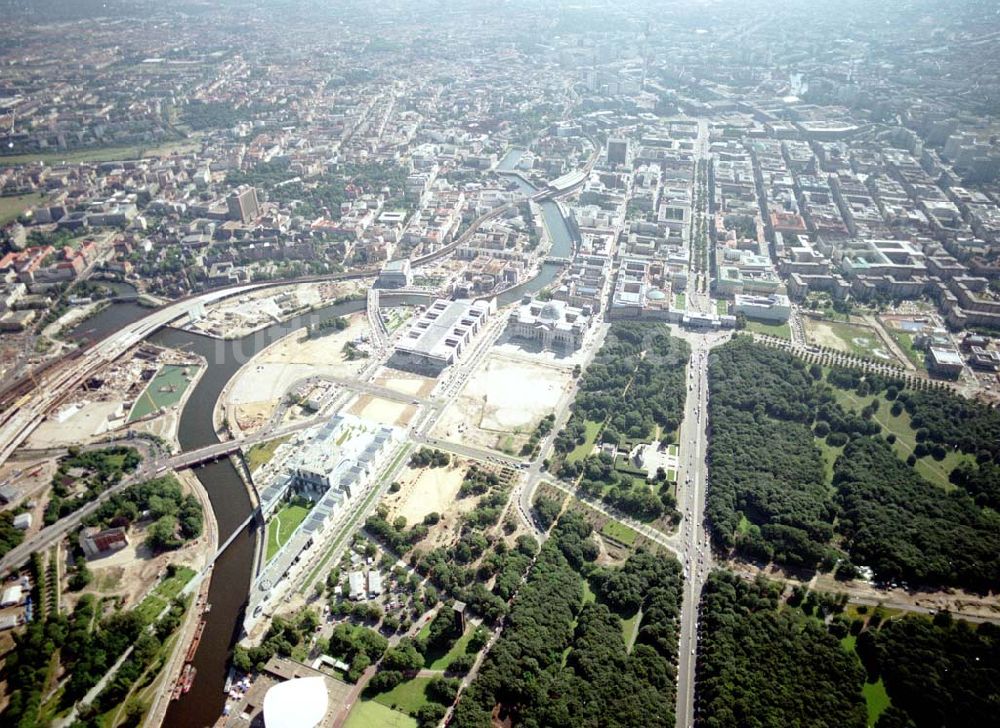 Luftaufnahme Berlin - Tiergarten - Baustellenbereich am Lehrter Bahnhof / Spreebogen in Berlin Tiergarten.