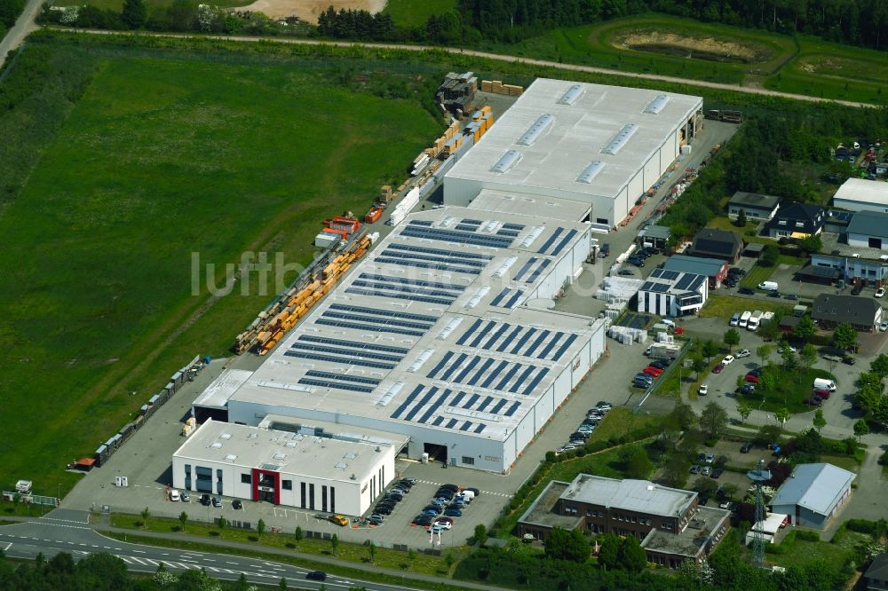 Lübeck von oben - Baustoffhandel und Logistikzentrum der Friedrich Klatt GmbH im Ortsteil Sankt Lorenz Nord in Lübeck im Bundesland Schleswig-Holstein, Deutschland