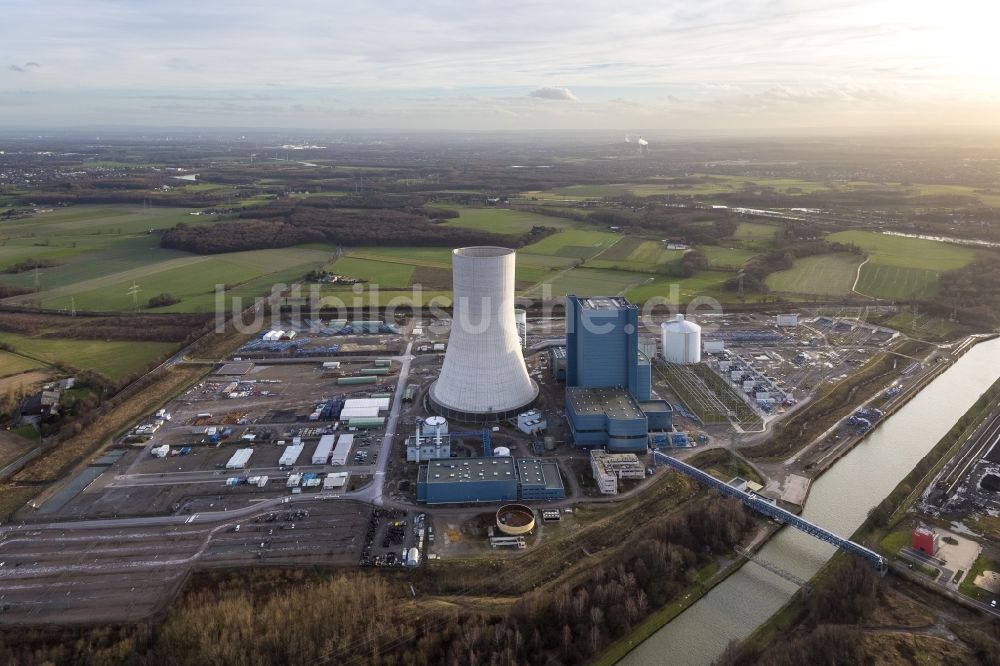 Datteln aus der Vogelperspektive: Baustopp auf der Baustelle des neue Steinkohlekraftwerk Datteln am Dortmund-Ems-Kanal im Bundesland Nordrhein-Westfalen