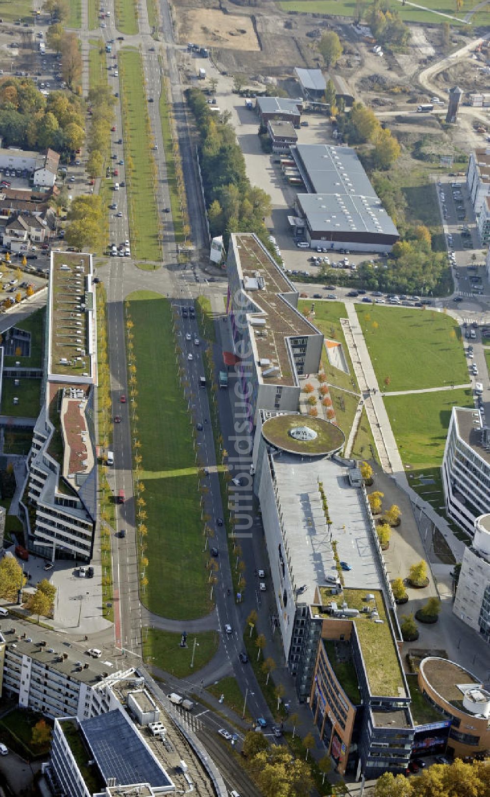 Karlsruhe von oben - Bauten an der Ludwig-Erhard-Allee Karlsruhe