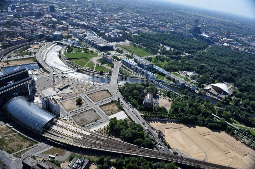 Berlin Moabit aus der Vogelperspektive: Bauvorbereitungen für den Neubau des Bundesministeriums des Innern / Innenministerium in Berlin Moabit