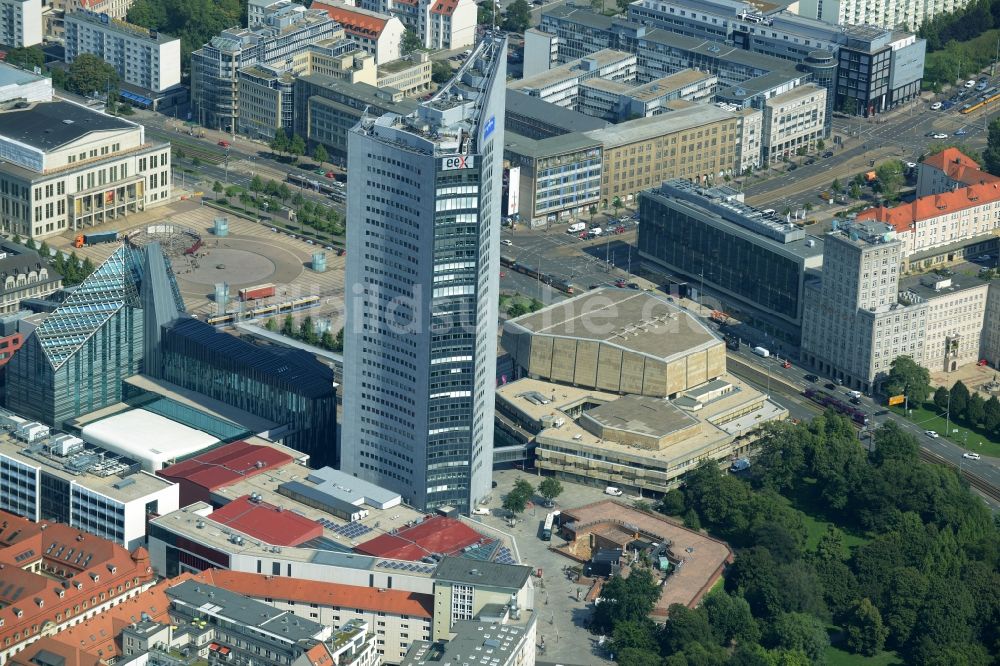 Leipzig von oben - Bauwerk des Aussichtsturm und Restaurant Panorama Tower - Plate of Art in Leipzig im Bundesland Sachsen