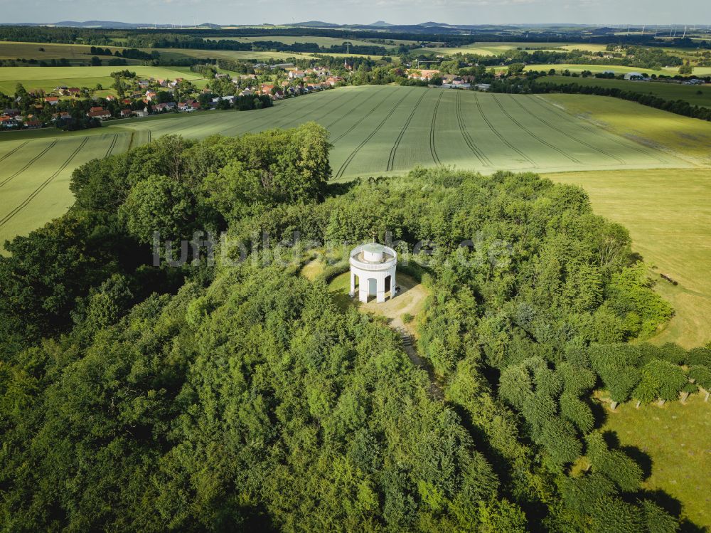 Herrnhut aus der Vogelperspektive: Bauwerk des Aussichtsturmes Altan auf dem Hutberg in Herrnhut im Bundesland Sachsen, Deutschland