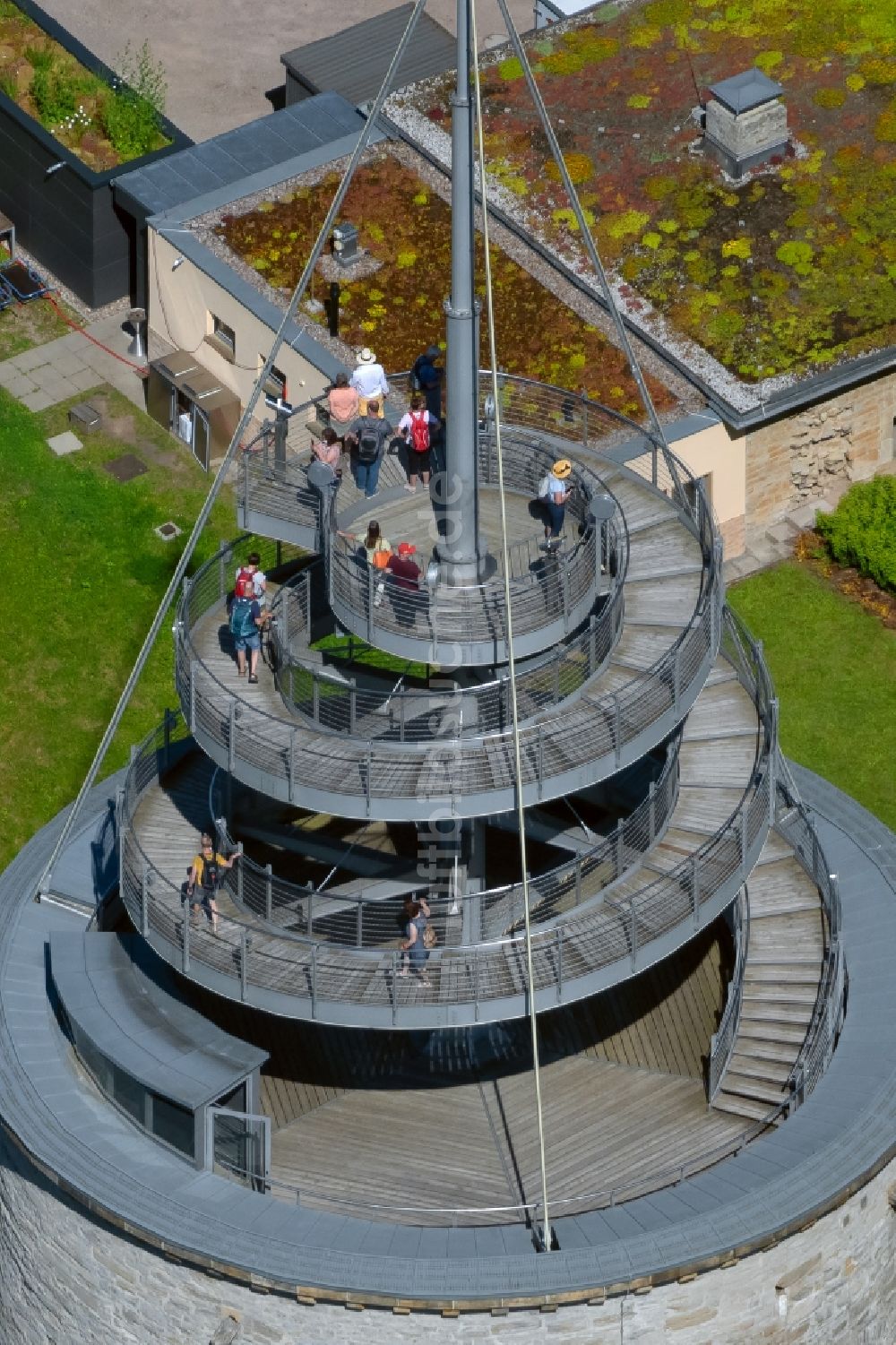 Erfurt von oben - Bauwerk des Aussichtsturmes Aussichtsturm Egapark auf dem Gelände der BUGA 2021 im egapark in Erfurt im Bundesland Thüringen, Deutschland