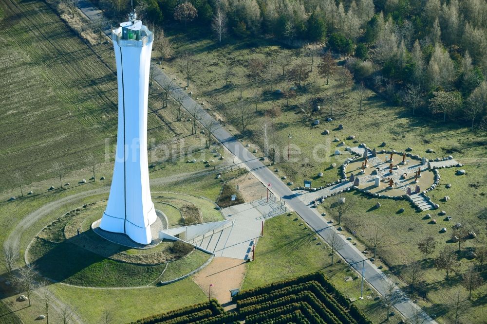 Teichland aus der Vogelperspektive: Bauwerk des Aussichtsturmes Bärenbrücker Höhe in Teichland im Bundesland Brandenburg, Deutschland