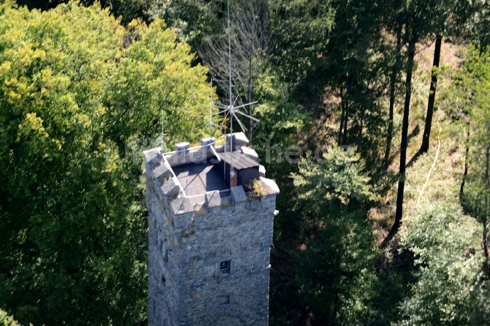 Luftaufnahme Lautertal (Odenwald) - Bauwerk des Aussichtsturmes auf dem Felsberg in Lautertal (Odenwald) im Bundesland Hessen