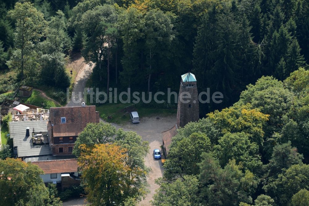 Luftaufnahme Dossenheim - Bauwerk des Aussichtsturmes Höhengaststätte zum weissen Stein in Dossenheim im Bundesland Baden-Württemberg