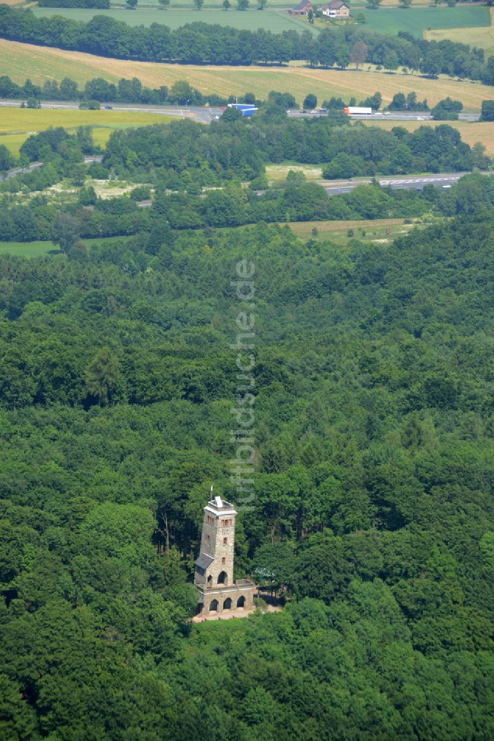 Luftaufnahme Rinteln - Bauwerk des Aussichtsturmes Klippenturm Gaststätte in Rinteln im Bundesland Niedersachsen