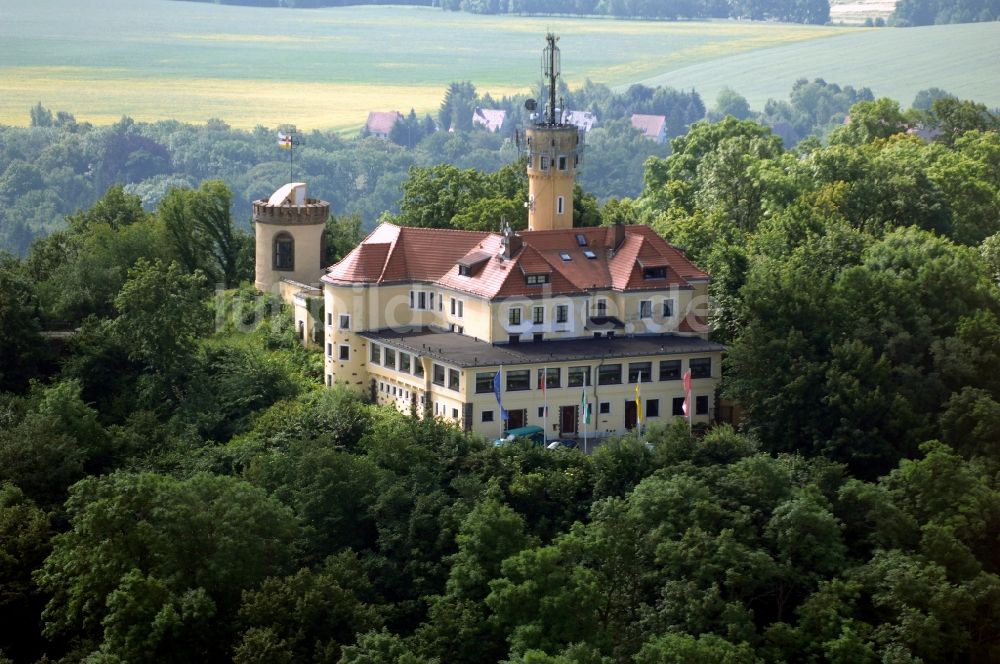 Görlitz von oben - Bauwerk des Aussichtsturmes Landeskrone in Görlitz im Bundesland Sachsen, Deutschland