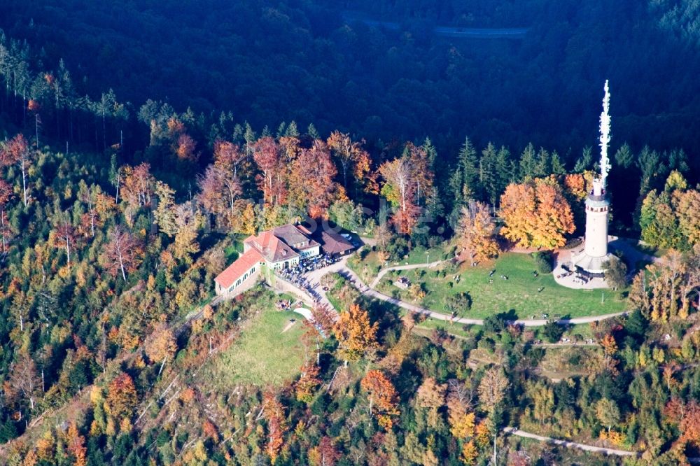 Baden-Baden aus der Vogelperspektive: Bauwerk des Aussichtsturmes Merkurturm in Baden-Baden im Bundesland Baden-Württemberg