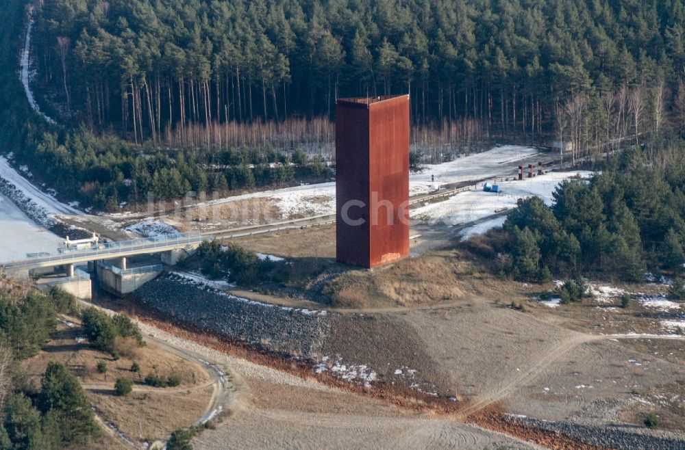 Luftbild Senftenberg - Bauwerk des Aussichtsturmes Rostiger Nagel in Senftenberg im Bundesland Brandenburg