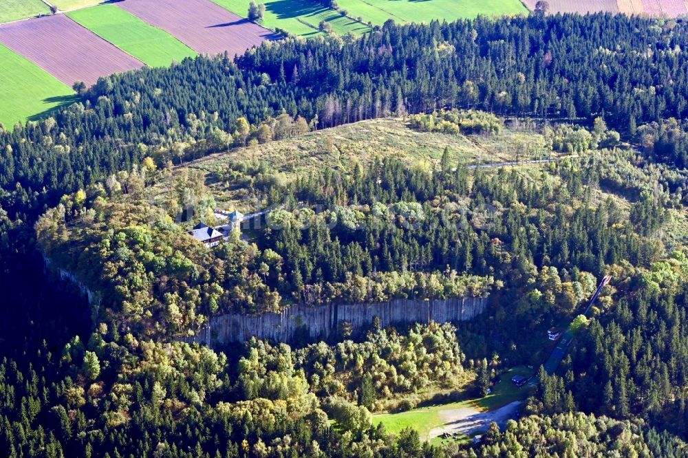 Scheibenberg aus der Vogelperspektive: Bauwerk des Aussichtsturmes in Scheibenberg im Bundesland Sachsen, Deutschland