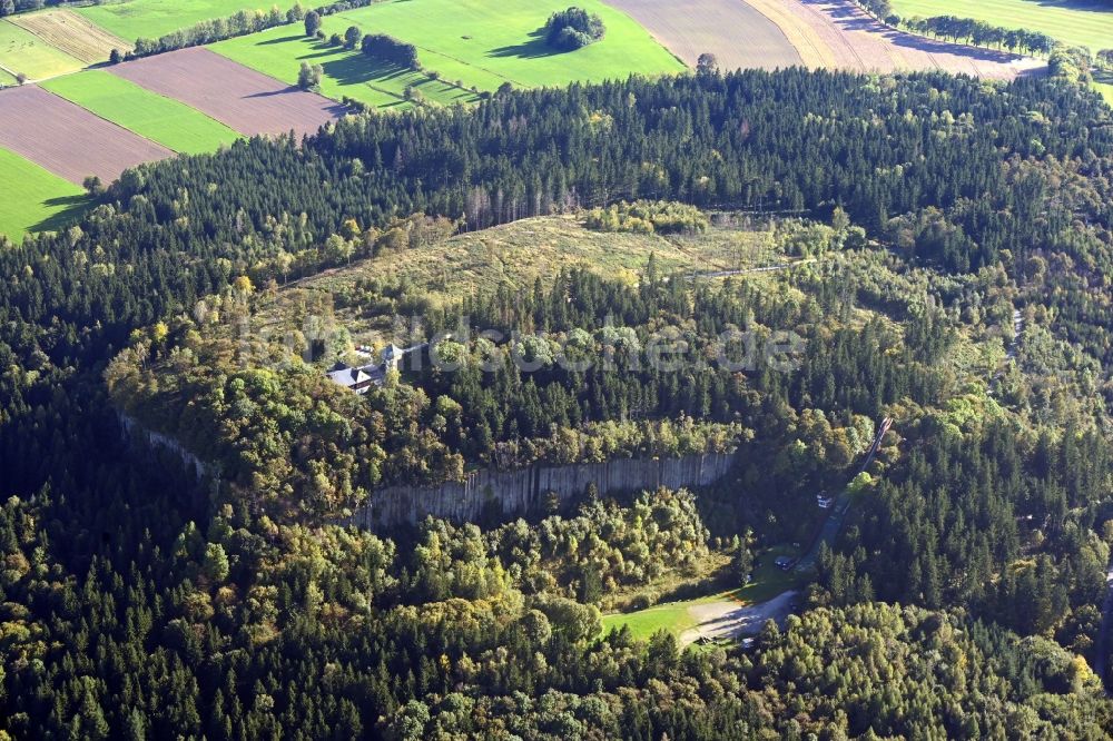 Luftaufnahme Scheibenberg - Bauwerk des Aussichtsturmes in Scheibenberg im Bundesland Sachsen, Deutschland