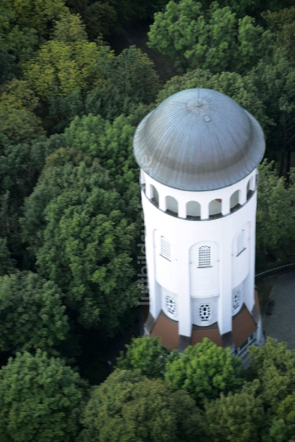 Luftbild Burgstädt - Bauwerk des Aussichtsturmes Taurasteinturm in Burgstädt im Bundesland Sachsen