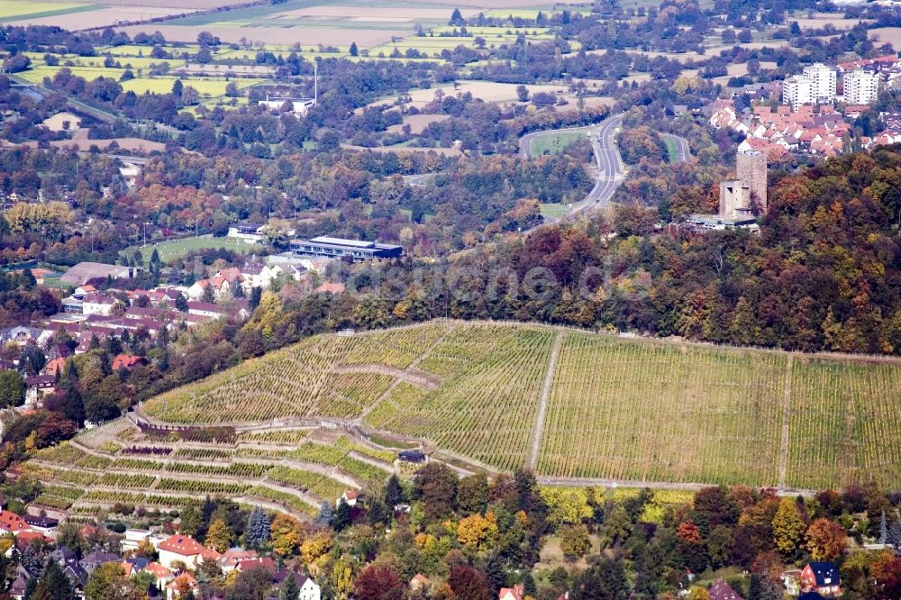 Karlsruhe von oben - Bauwerk des Aussichtsturmes auf dem Turmberg oberhalb des Weinbergs Lage Turmberg mit Gourmetrestaurant Anders im Ortsteil Durlach in Karlsruhe im Bundesland Baden-Württemberg